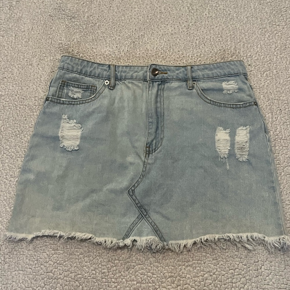 Forever 21 distressed denim skirt